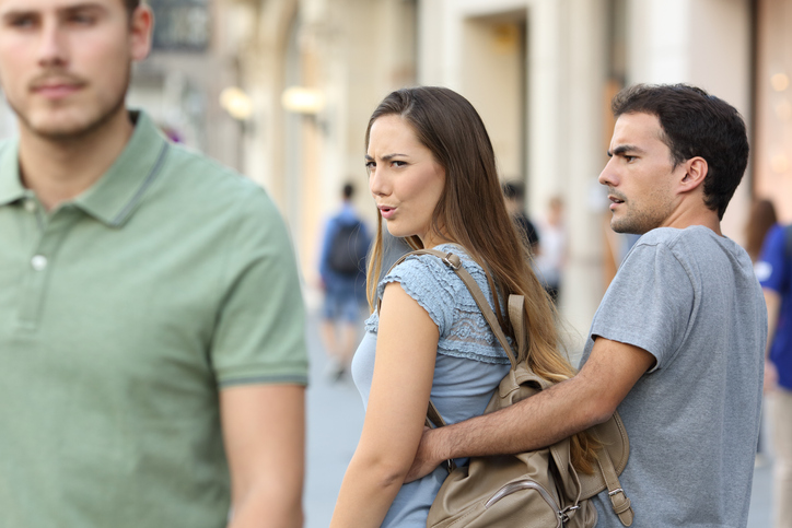 ¿Ser una mujer infiel puede salvar la pareja?