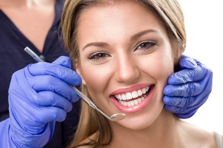 Carillas y blanqueamiento dental para mejorar tu estética dental