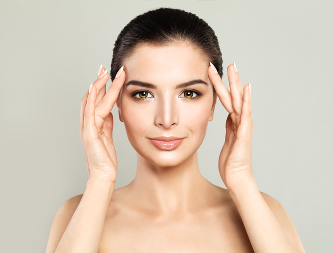 Ejercicios de gimnasia facial para una piel más tersa