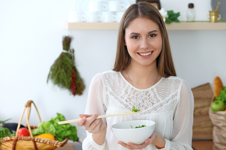 Nutrición y Salud Femenina: Alimentos Esenciales para Mejorar la Diges