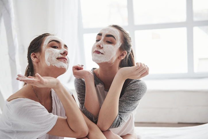 Skincare desde Jóvenes con inspiración internacional para una Piel Sana y Radiante
