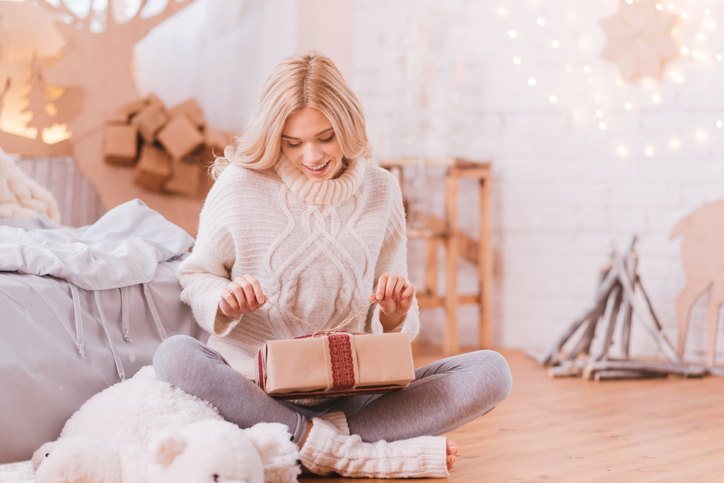 Regalos perfectos según el horóscopo: guía femenina para sorprender en 2026